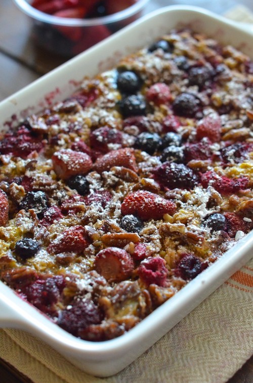 Baked Berry Oatmeal | FaveHealthyRecipes.com