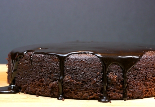 Six Minute Homemade Chocolate Cake | RecipeLion.com