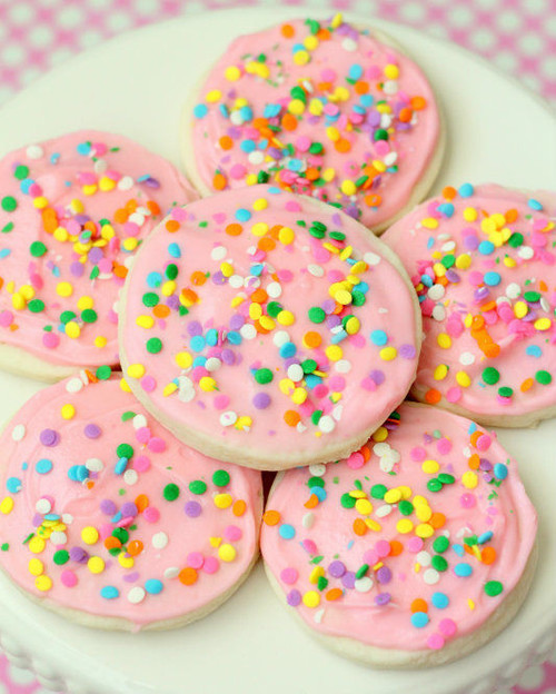 Copycat Grocery Store Sugar Cookies | TheBestDessertRecipes.com