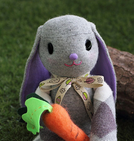bedelaar vragenlijst Gematigd Oh So Sweet Sock Bunny | AllFreeHolidayCrafts.com