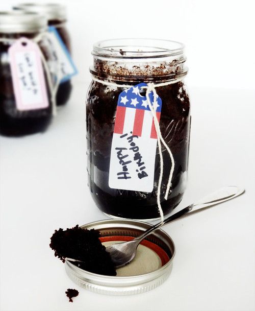 How to Make Cake in a Jar