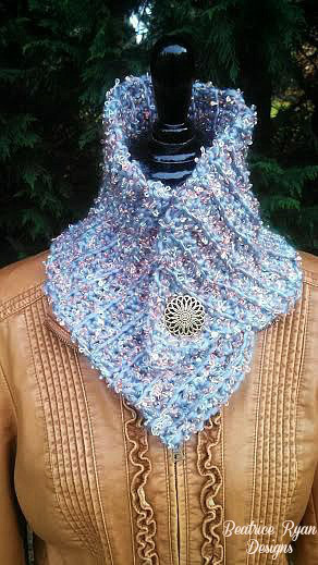 Royal Queens Crochet Cowl