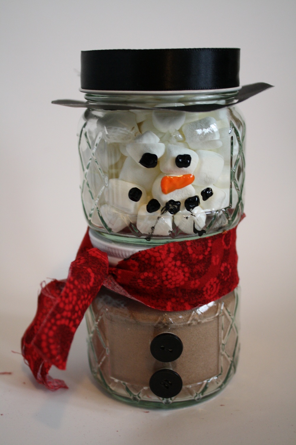 Cozy Canned Cocoa Snowman AllFreeHolidayCrafts cozy-canned-cocoa-snowman-allfreeholidaycrafts