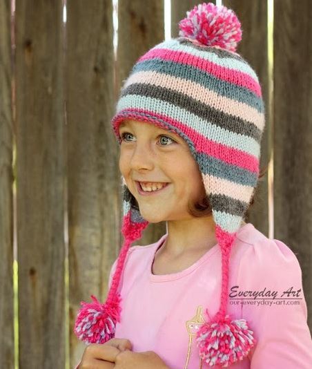 How to Make a Hat With Ear Flaps on a Knitting Loom