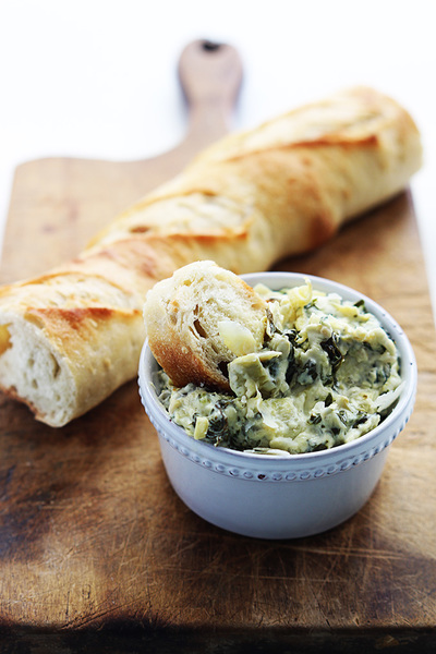 2-Step Creamy Spinach Artichoke Dip