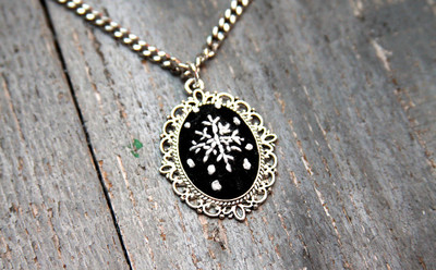 Stunning Snowflake Necklace