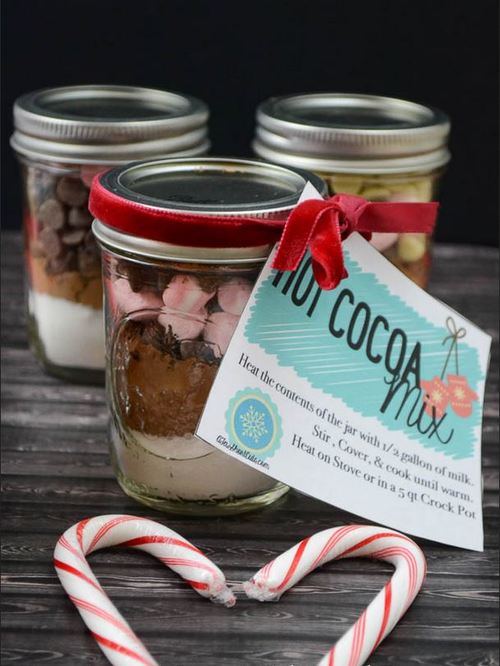 Homemade Holiday Hot Chocolate Mix