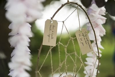 DIY Romantic Dream-Catcher Guestbook