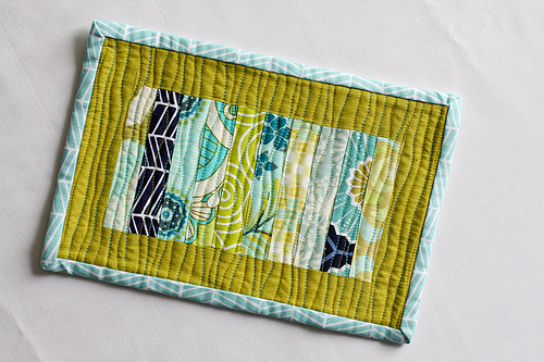 Scrappy Stack Mug Rug Tutorial