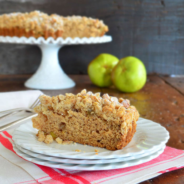 Apple Cardamom Crumb Cake