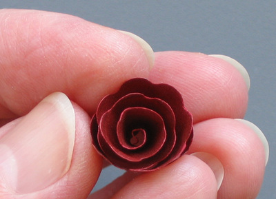 How to Make a Scalloped Spiral Rose
