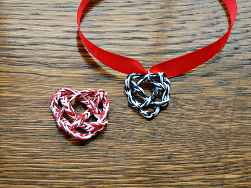 Paper Yarn Heart Necklace | AllFreePaperCrafts.com