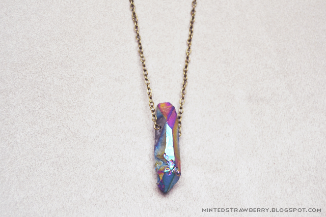 Lustrous Quartz Necklace