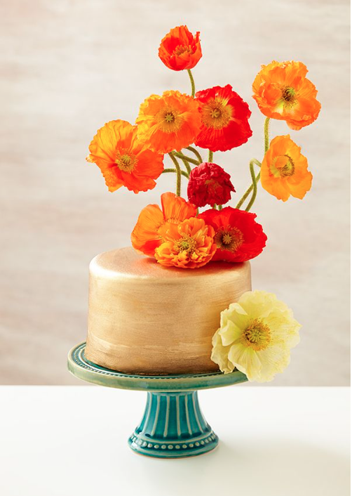 Stunning Golden Poppy Cake Decorating Idea