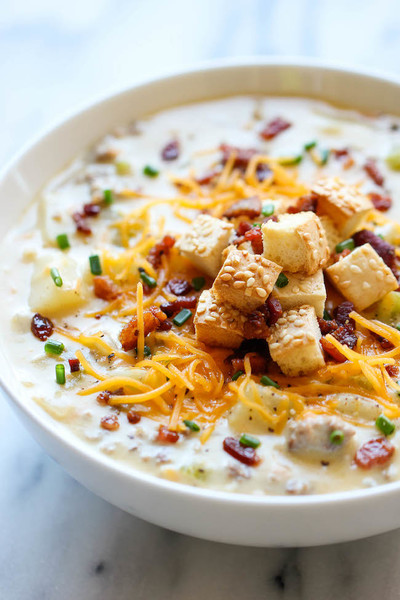 Comforting Cheeseburger Soup