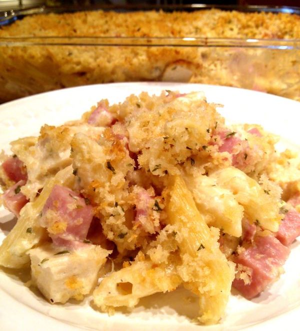 Delectable Chicken Cordon Bleu Casserole