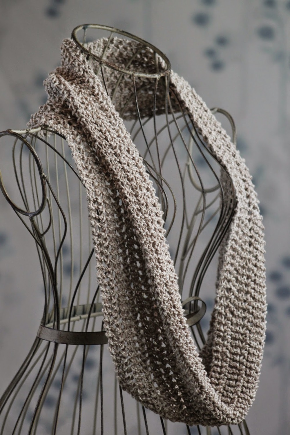 I Dream of Beaches Cowl | AllFreeKnitting.com