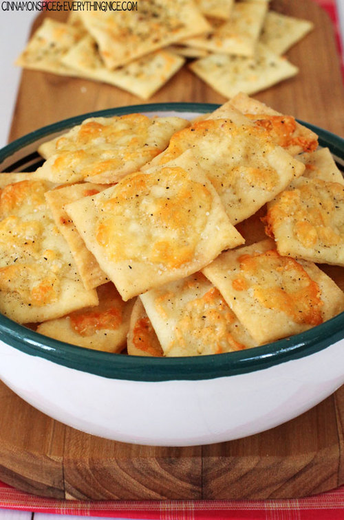 Homemade White Cheddar Cheez-Its