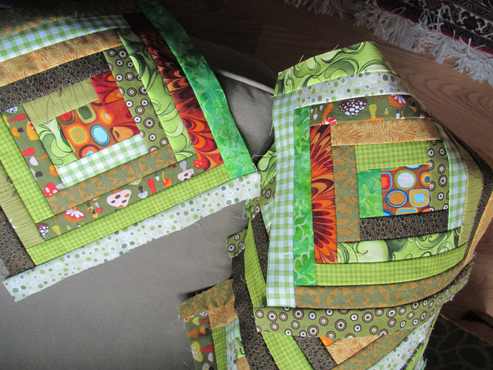 Easy Log Cabin Quilt Block | FaveQuilts.com