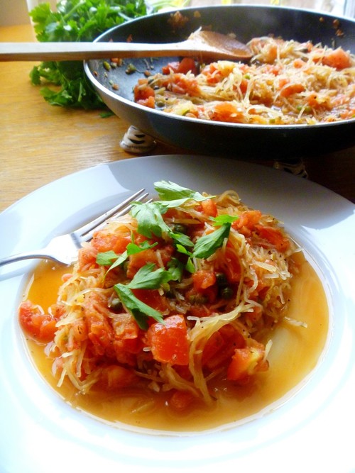 Low-Carb Spaghetti Squash Puttanesca