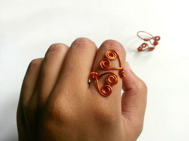 Swirling Double Heart Wire Ring