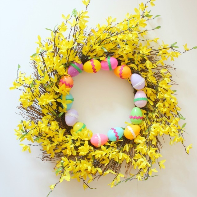 The Easiest DIY Easter Wreath