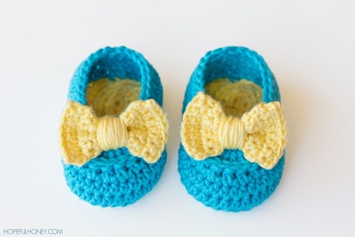 Yellow Bow Easy Crochet Baby Booties