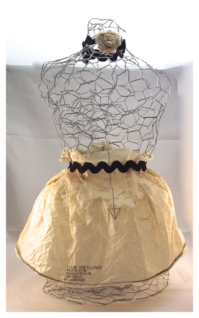 Chicken Wire Mannequin DIY Home Decor