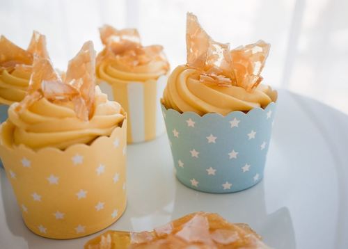 Delicious Almond Praline Cupcakes