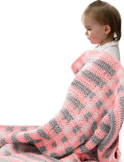 Adorable (and Easy) Gingham Baby Blanket