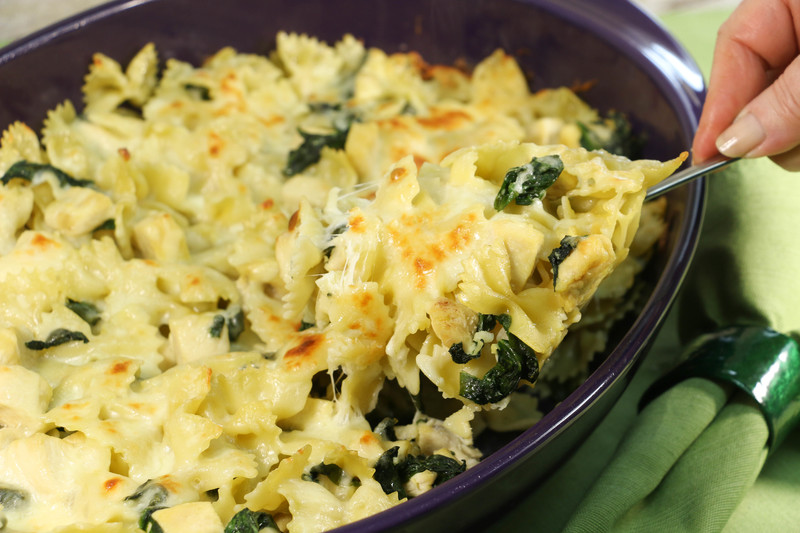 Cheesy Spinach Baked Chicken Casserole | RecipeLion.com