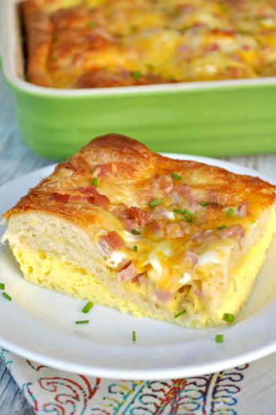 Cheesy Crescent Roll Breakfast Casserole