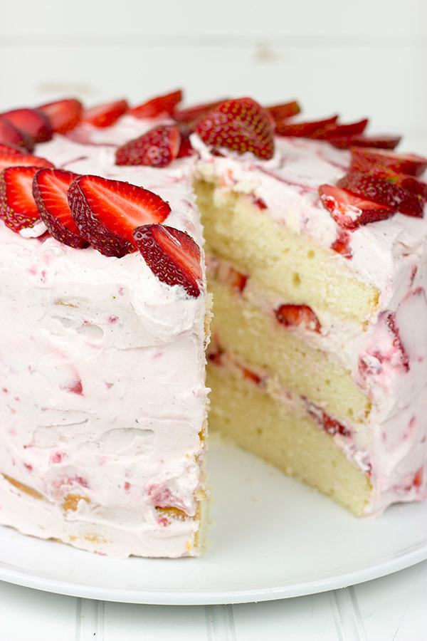 Fresh Strawberry Cake | TheBestDessertRecipes.com