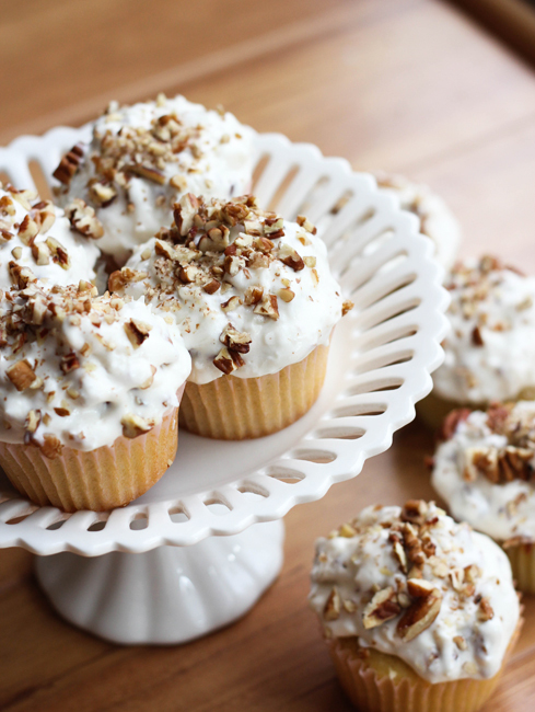 Pioneer Woman Inspired Italian Cream Cupcakes