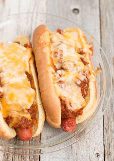 Slow Cooker Chili Cheese Dogs