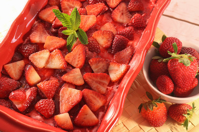 Strawberry Jello Pretzel Salad