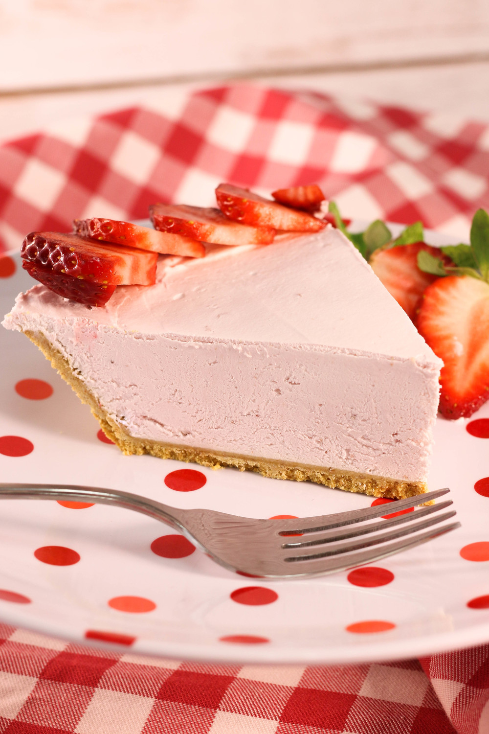 4-Ingredient Yogurt Pie | FaveHealthyRecipes.com