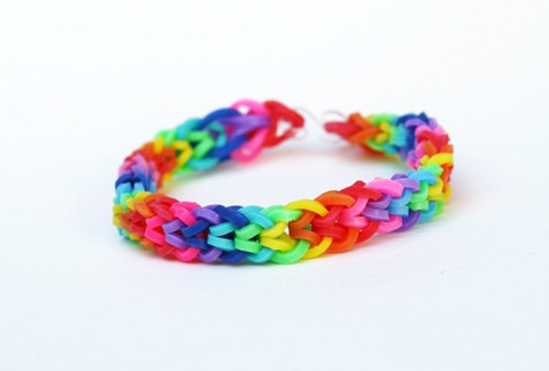 Fast Fishtail Rainbow Loom Bracelet | AllFreeKidsCrafts.com