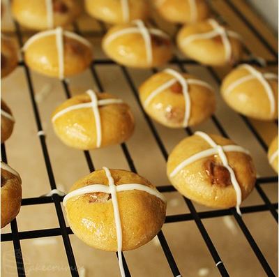 Hot Cross Cookies