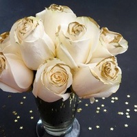 Midas' Touch Rose Bouquet