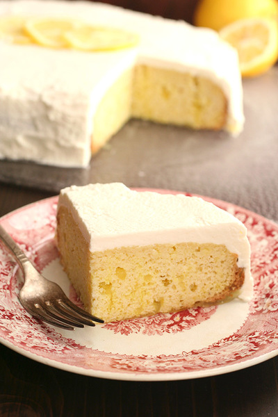 Slow Cooker Lemon Poke Cake