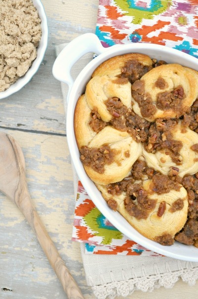 Mom's Pecan Praline Crescent Roll Casserole