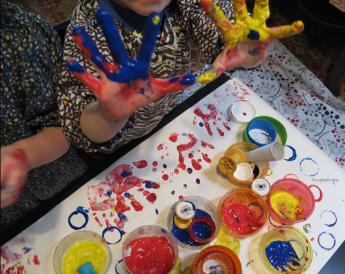 Mess Free Painting | AllFreeKidsCrafts.com