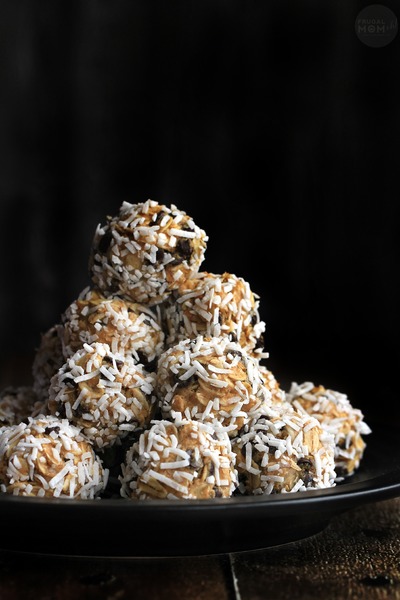 Coconut Covered Chia and Chocolate Chip Peanut Butter Snack Bites