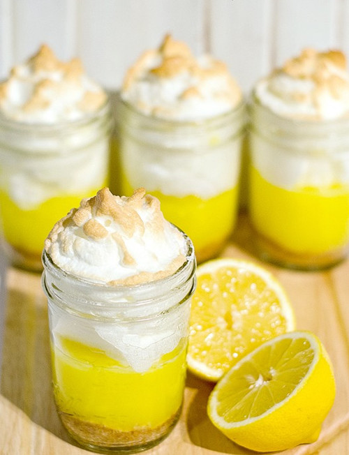 Mason Jar Lemon Meringue Pies