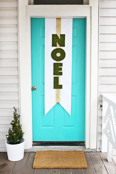 DIY Holiday Door Banners
