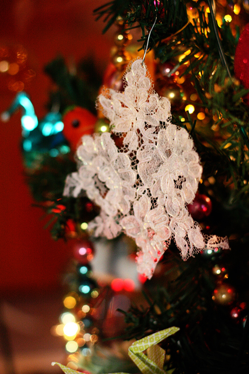 Easy Lace Snowflake Homemade Ornaments
