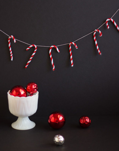 Candy Cane Pipe Cleaner Garland
