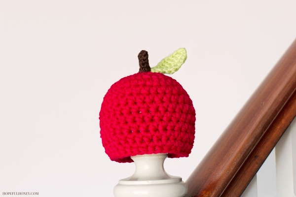 Newborn Fall Apple Hat Crochet Pattern