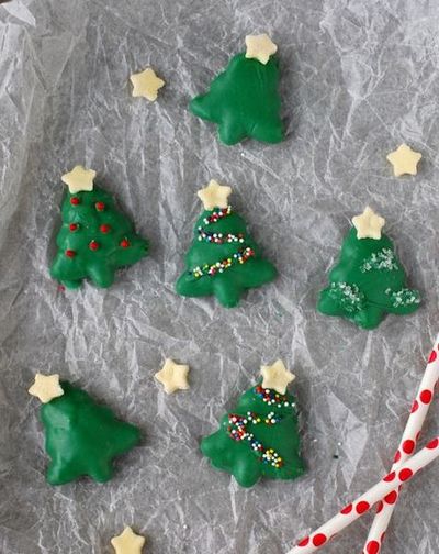 Peanut Butter Pretzel Christmas Trees